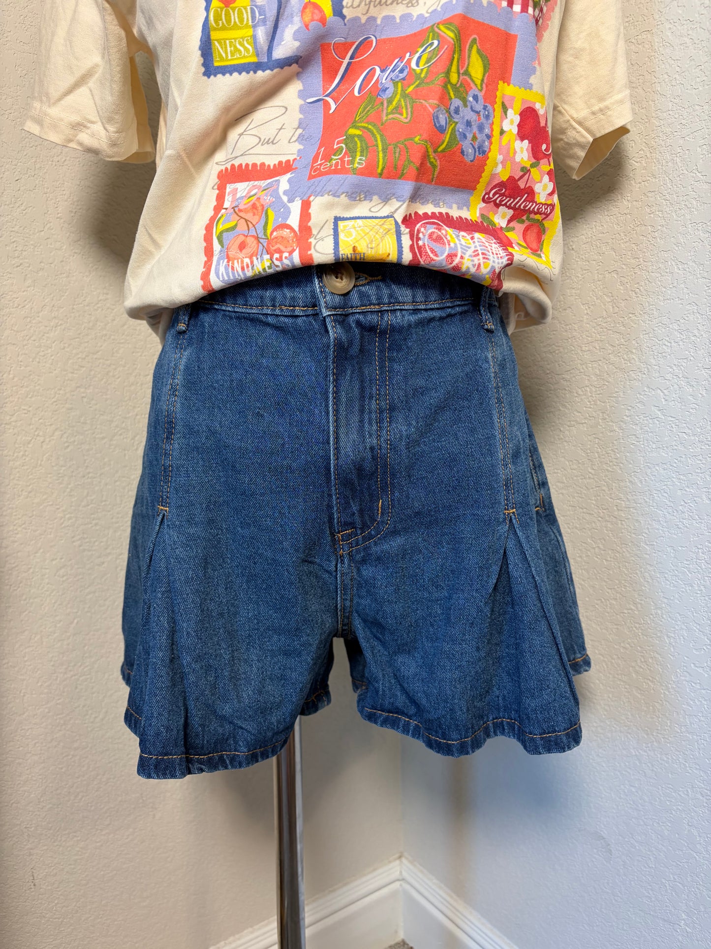 Pleated Elastic Cinch Waist Shorts