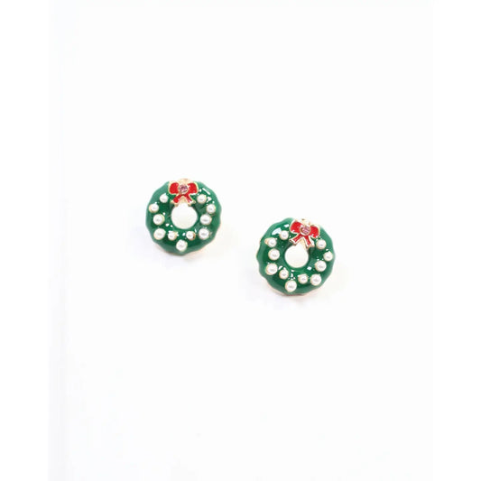 Rockin the Pearl Wreath Stud